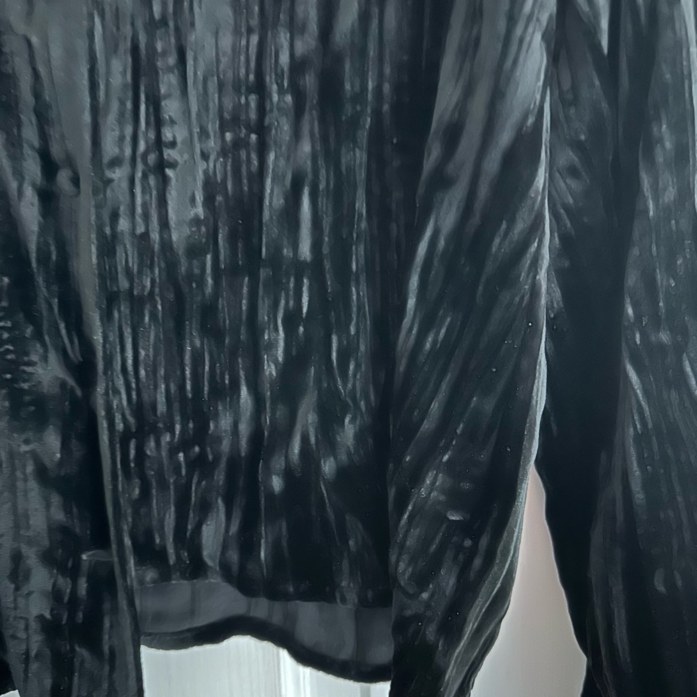 Beautiful black velvet feel ladies top